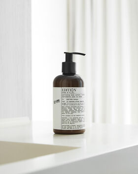 Le Labo Body Lotion thumbnail number 1